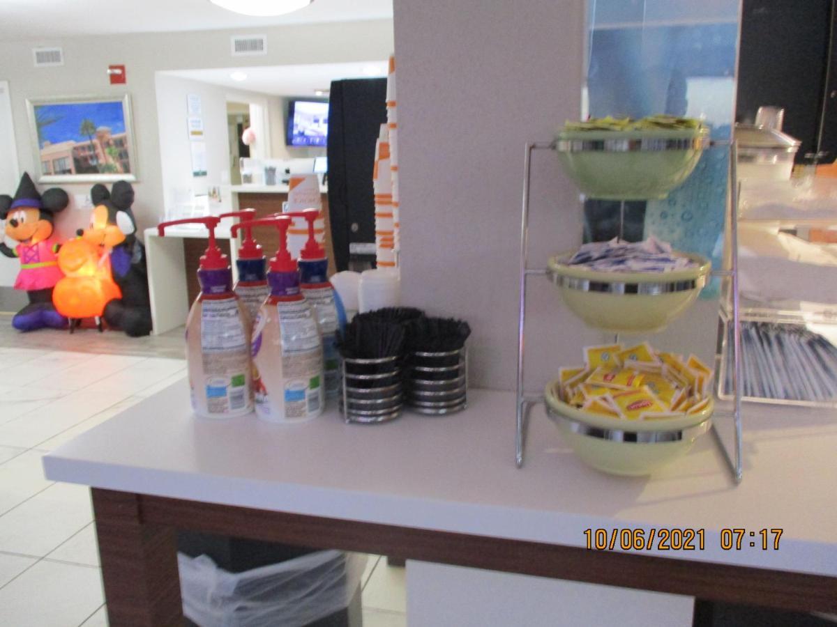 Quality Inn & Suites Kissimmee By The Lake Four Corners エクステリア 写真