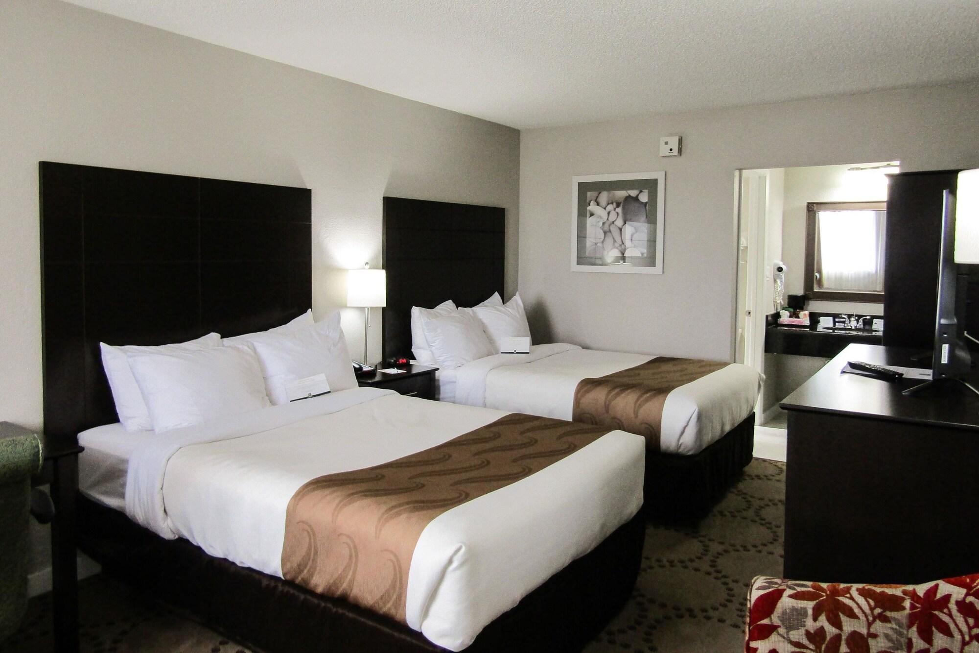 Quality Inn & Suites Kissimmee By The Lake Four Corners エクステリア 写真