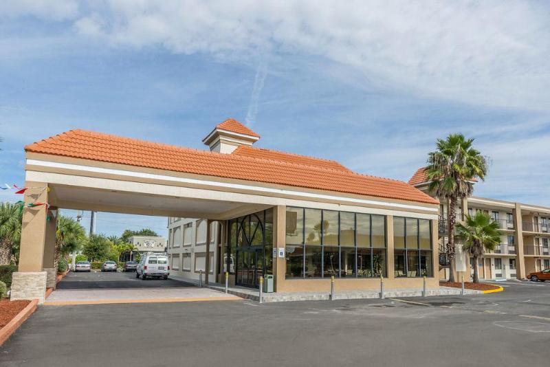 Quality Inn & Suites Kissimmee By The Lake Four Corners エクステリア 写真