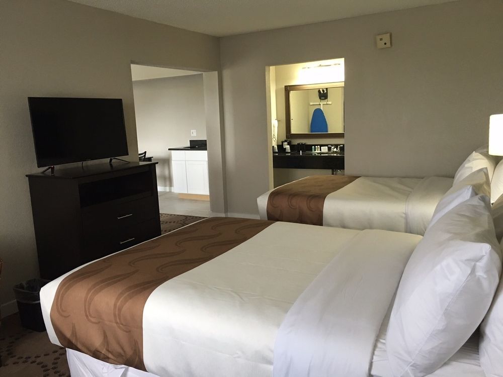 Quality Inn & Suites Kissimmee By The Lake Four Corners エクステリア 写真