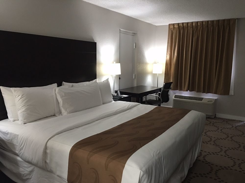 Quality Inn & Suites Kissimmee By The Lake Four Corners エクステリア 写真
